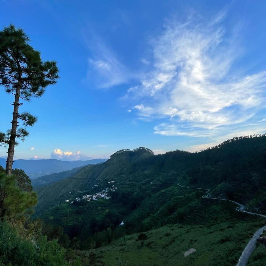 Bsr Farms Resort Pauri ภายนอก รูปภาพ