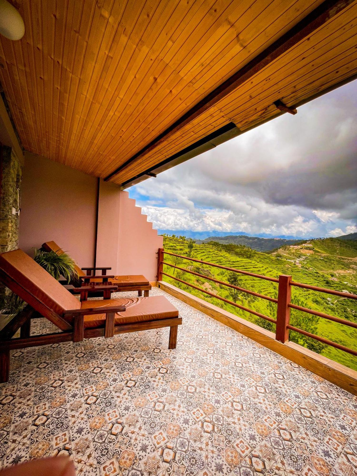 Bsr Farms Resort Pauri ภายนอก รูปภาพ