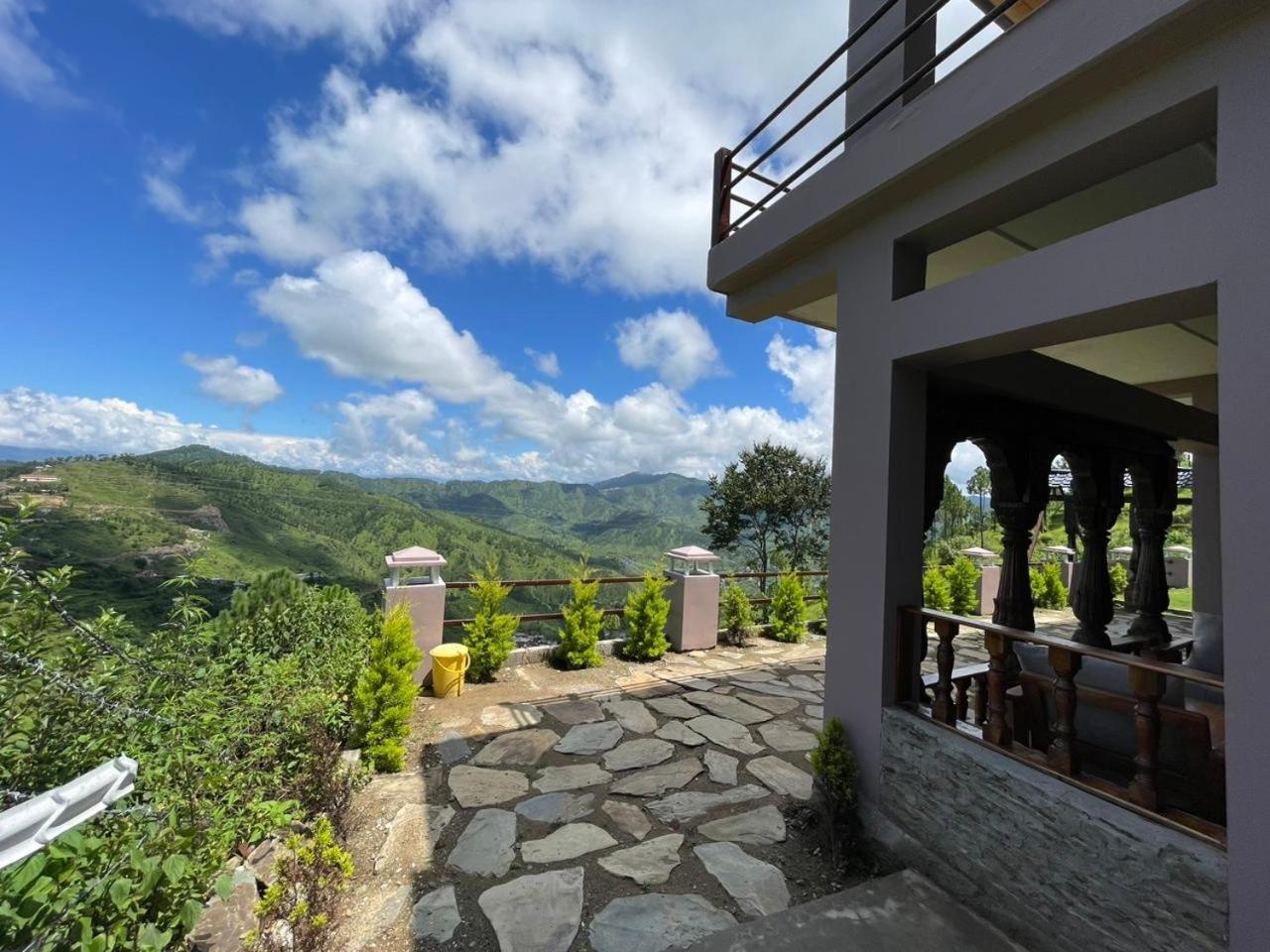 Bsr Farms Resort Pauri ภายนอก รูปภาพ