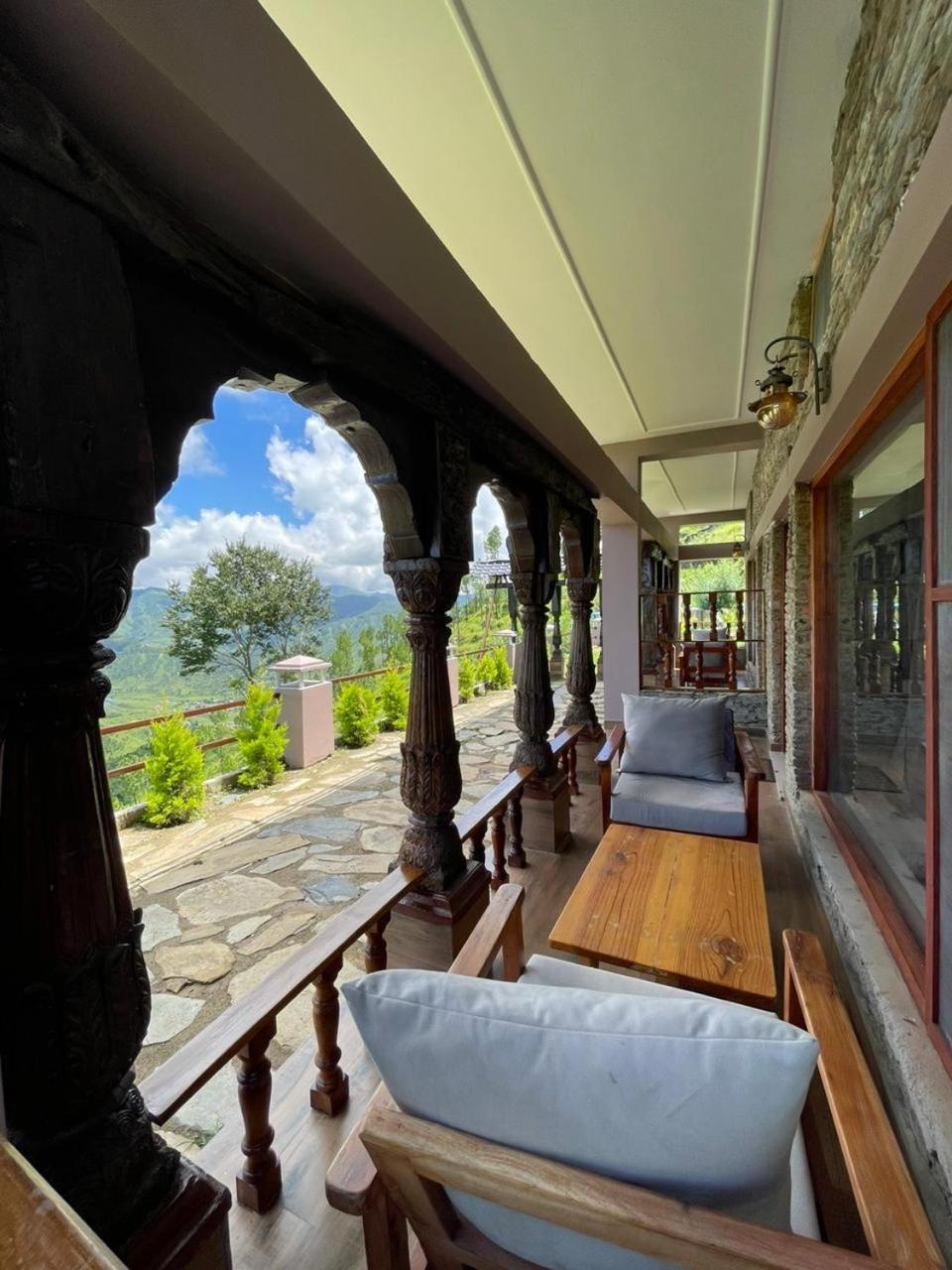 Bsr Farms Resort Pauri ภายนอก รูปภาพ
